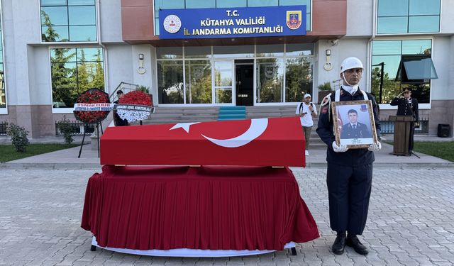 Kütahya'da otomobilin çarpması sonucu şehit olan jandarma personeli için tören düzenlendi