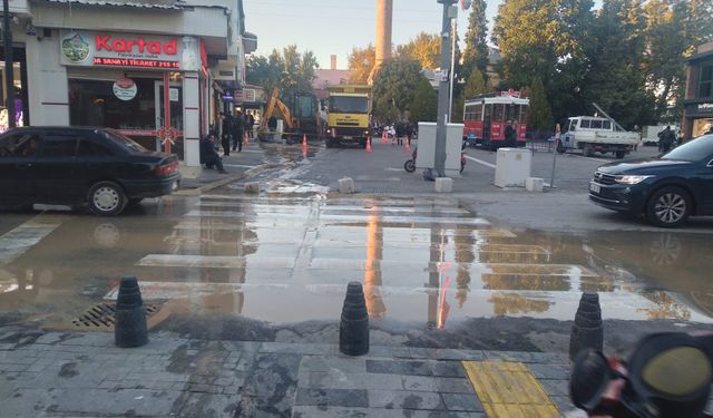 Uşak'ta su patlakları devam ediyor