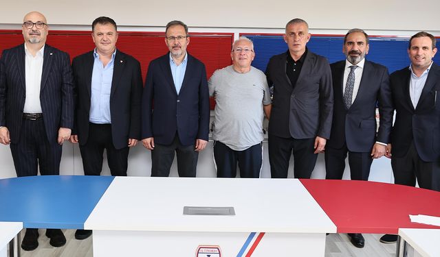 TFF Başkanı Hacıosmanoğlu Altınordu'yu ziyaret etti