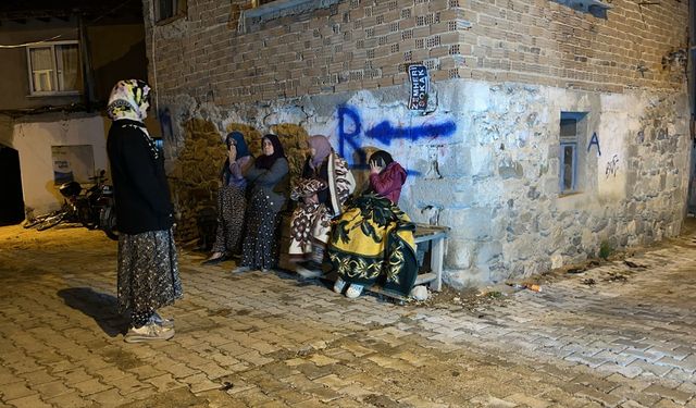 Simav'da orta şiddette deprem! Uşak'ta da hissedildi
