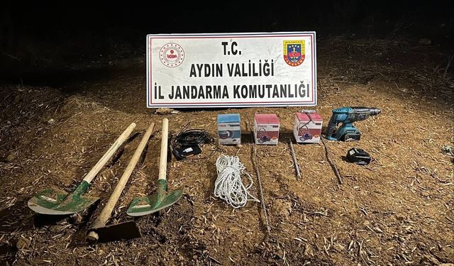 Aydın'da kaçak kazı yaptıkları fotokapanla belirlenen 4 kişi yakalandı