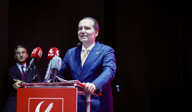 Yeniden Refah Partisi Genel Başkanı Erbakan, İzmir'de kongreye katıldı