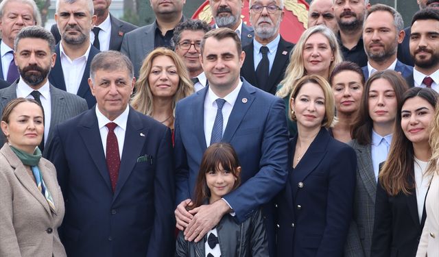 CHP İzmir İl Başkanı Güç, mazbatasını aldı