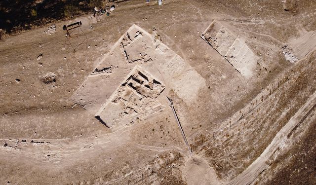 Denizli'deki 4500 yıllık yanmış ev kalıntısı bulundu