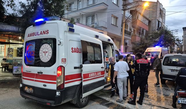 Manisa'da dayı ve yeğen birbirini yaraladı !