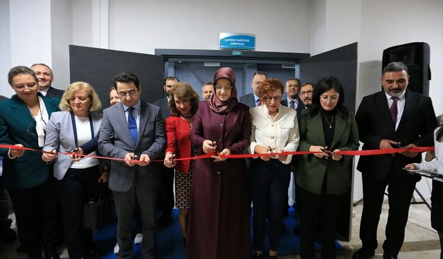 Manisa Celal Bayar Üniversitesine radyo ve sinema stüdyosu!