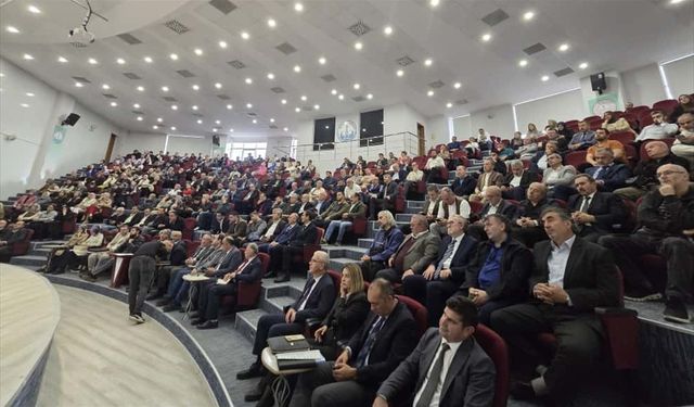 Kütahya'da "İyilikte Yarışan Sınıflar Projesi" okul müdürlerine tanıtıldı