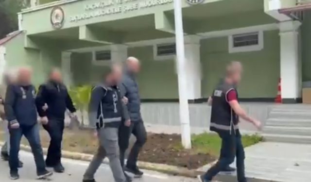 Uşak İl Emniyet Müdürlüğü KOM Şube, 12 adrese baskın yaptı