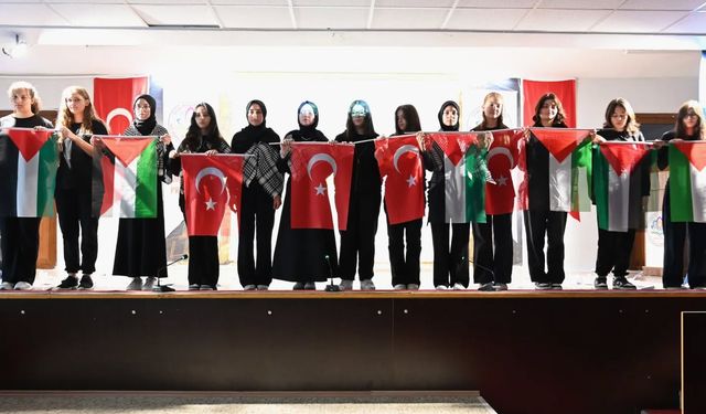 Uşak Fevzi Çakmaz Kız İHL öğrencileri Gazze'deki dramı gözler önüne serdi