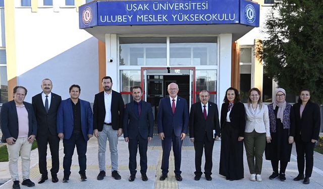 Uşak Üniversitesi Rektörü Savaş Ulubey MYO’yu Ziyaret Etti