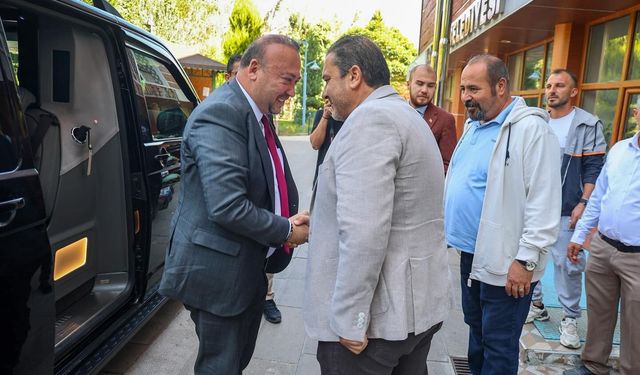 Yılmaz Tozan'dan flaş açıklama! Uşak Belediye Başkanı Yalım'a kılıcı çekti ve savaş açtı!