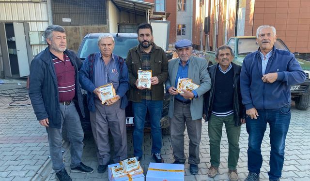 Uşak'taki arıları beslemek için tonlarca şeker dağıtıldı