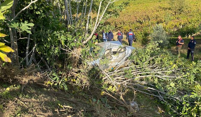 Sarıgöl'de otomobil devrildi, sürücü öldü