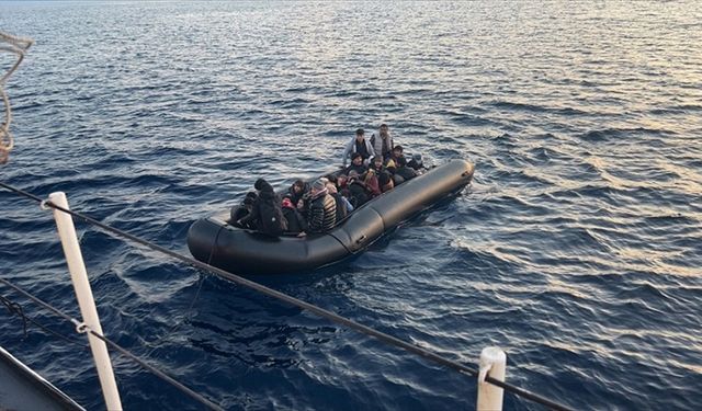İzmir'de 90 düzensiz göçmen yakalandı