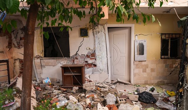 İzmir'de tünel inşaatı evleri yavaş yavaş yıkacak!