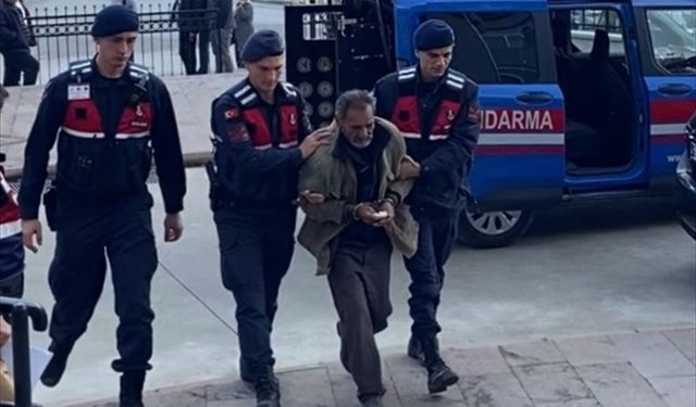 İzmir'de oğlunu öldüren ve eşini yaralayan zanlı tutuklandı