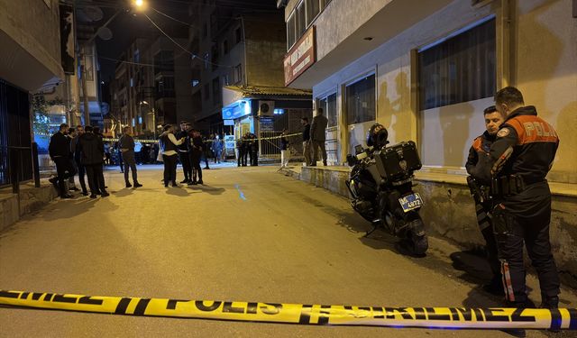 İzmir'de silahlı saldırı! 1 ölü, 3 yaralı!