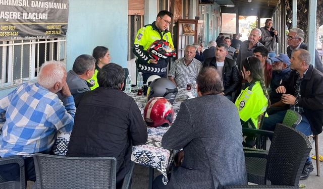 Salihli'de vatandalar trafik güvenliğiyle ilgili bilgilendirildi