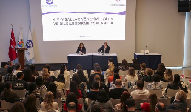 İzmir'de sanayi  kuruluşu temsilcilerine kimyasal kullanımı toplantısı