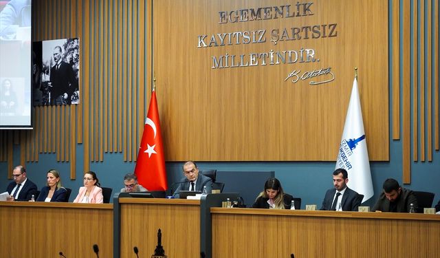 İzmir Büyükşehir Belediyesi'ne AK Parti'den fahiş fiyat eleştirisi