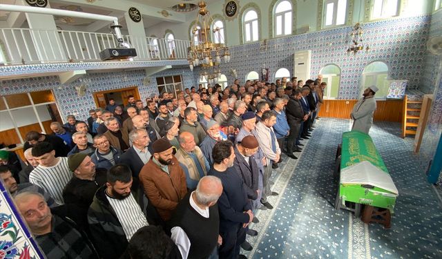 Aydın'da yangında ölen 18 yaşındaki genç kız defnedildi