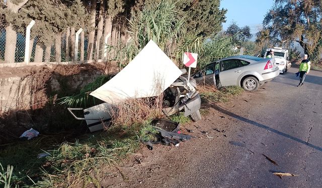 Ödemiş'te trafik kazalarında 5 kişi yaralandı