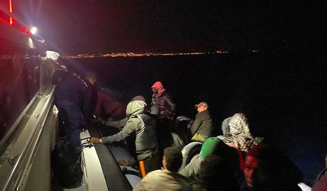 İzmir'de 23 düzensiz göçmen yakalandı