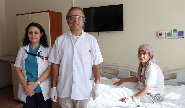 Denizli'de organları ters olan kadın safra kesesi ameliyatı oldu