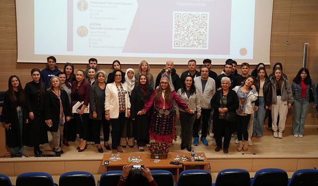 Uşak Üniversitesi’nde “Geleneksel Türk Kadını” esintisi!