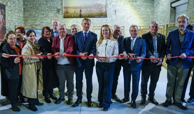 İzmir'de "Hollanda ve Türkiye: Ortak Miras" sergisi açıldı