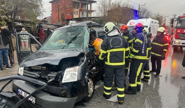 Denizli'de trafik kazası; 1 ölü, 1 yaralı!