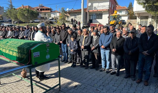 Eşme'de dün yaşanan kazada ölen 3 yayadan Mehmet Karaman defnedildi