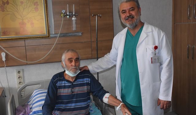 Uşaklı Mehmet Yıldırım ayağını kesilmekten kurtarmak için Afyonkarahisar'a gitti
