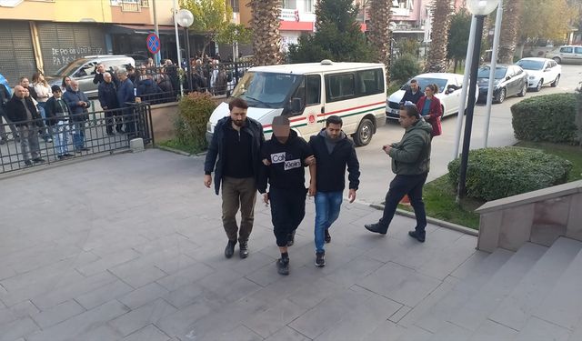 Manisa'da korkunç olay!  Babaannesini bıçakla hayattan kopardı !