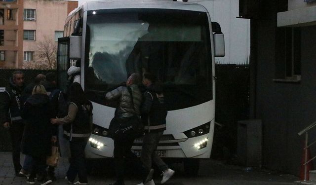 İzmir'de "kooperatif" soruşturmasında 9 kişi adliyede!