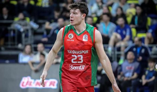 Karşıyaka Basketbol oyuncusu Ege Özçelik ameliyat edildi