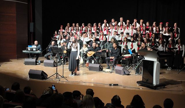 Uşak Özel Eğitim Uygulama Okulu ve Necati Özen Lisesi'nden eşsiz bir konser
