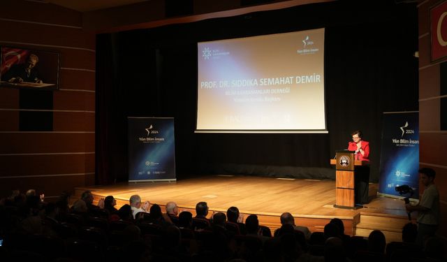 Ekrem Savaş 2024 Genç Bilim İnsanı Ödülleri Programında