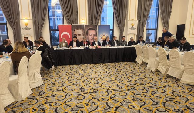 AK Parti Afyonkarahisar'da gazetecilerle bir araya geldi