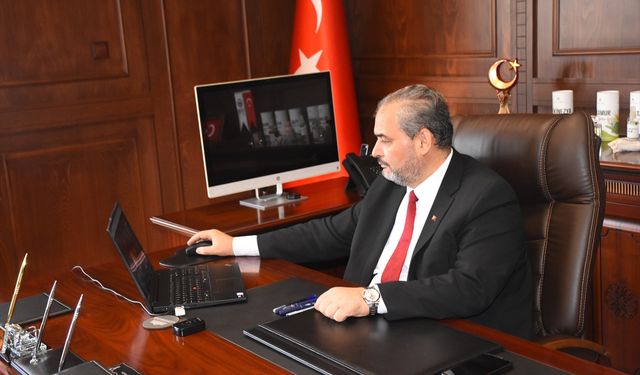 AFSÜ Rektörü Prof. Dr. Aslan, Yılın Kareleri'ni oyladı