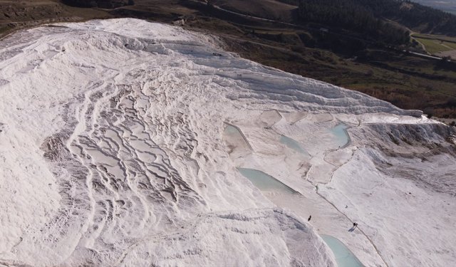 Pamukkale'ye Çinli turistlerin yoğun ilgisi var! Otellerde Uzak Doğu'dan misafirler ağırlanıyor!