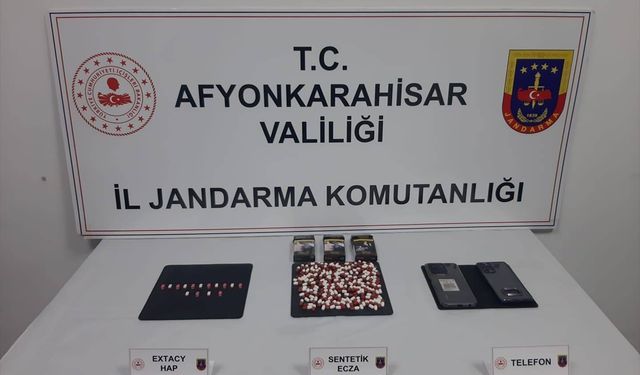 Afyonkarahisar'da yasaklı maddeden 2 tutuklu!
