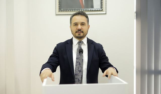 Ali Karaoba’ya cevap veren Himmet Yaşar: Uşak Millet Bahçesi açıldığında sizi de bekleriz, hatta çaylar bizden