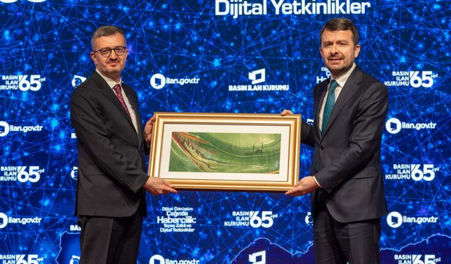 Gazeteci, haber gibi önemli bir konuda sorumluluğu yapay zekaya bırakmalı