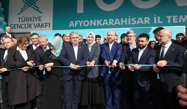 TÜGVA YİK Üyesi Bilal Erdoğan, Uşak'ın komşusu Afyon'daki programa katıldı