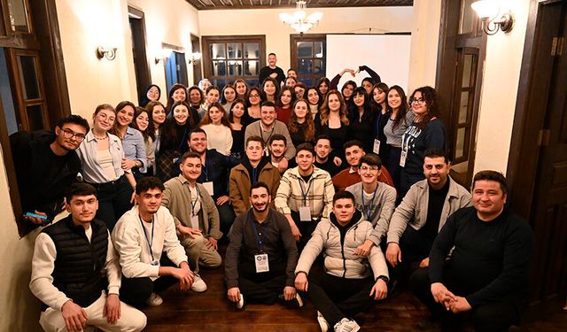 Uşak Üniversitesi'nde “Bahara Merhaba” dediler