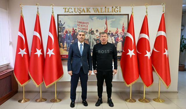 Türk Futbolunun efsanevi ismi Tanju Çolak'tan Vali Aktaş'a ziyaret!