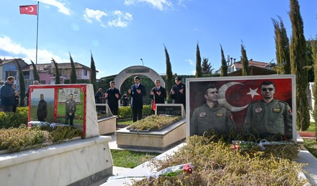 Uşak Valisi Serdar Kartal Şehitlik ve Gazileri ziyaret etti