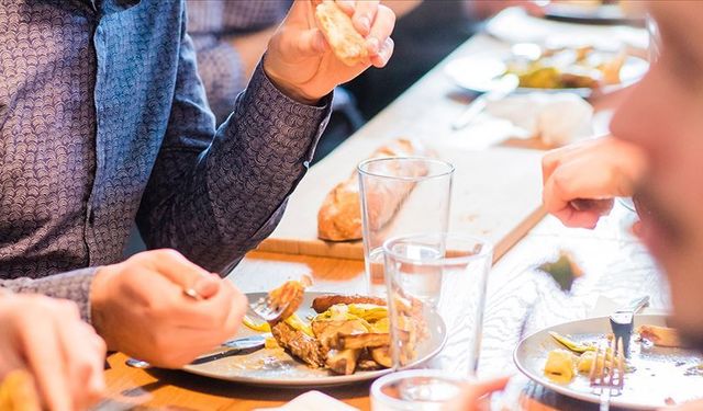 Uşak Sağlık Müdürlüğünden Yavaş Yeme Uyarısı !