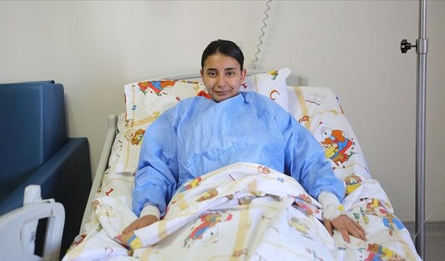 Bulantı şikayetiyle gitti, karnından saç yumağı çıktı!